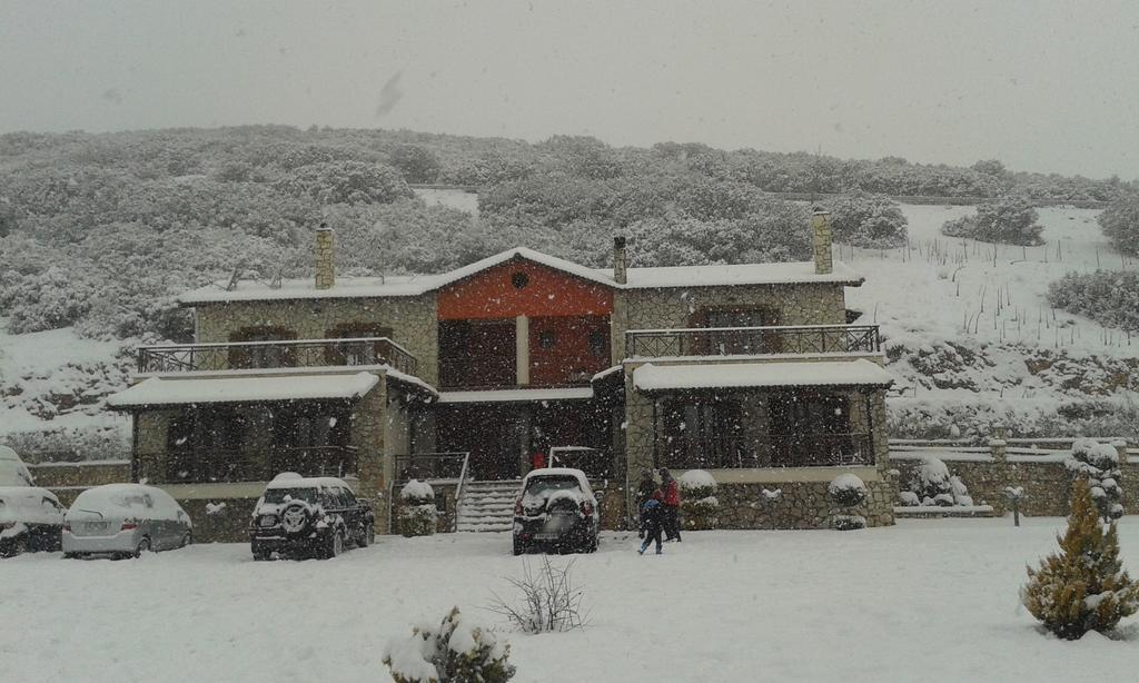 Ariadni Kalavryta Bagian luar foto