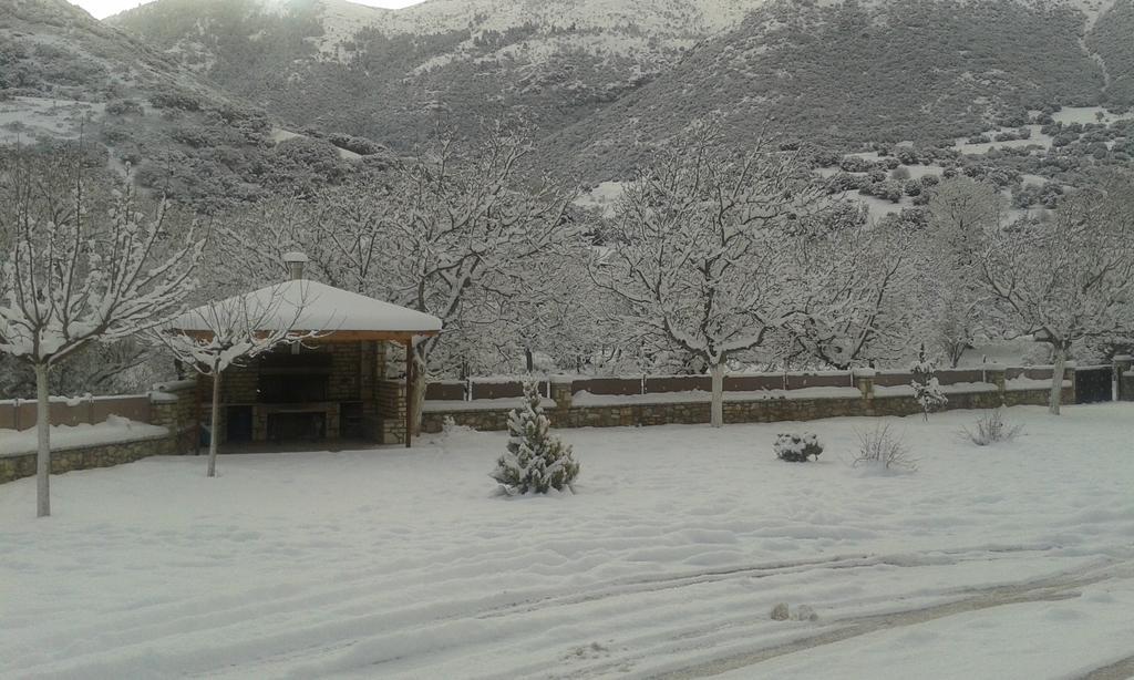 Ariadni Kalavryta Bagian luar foto