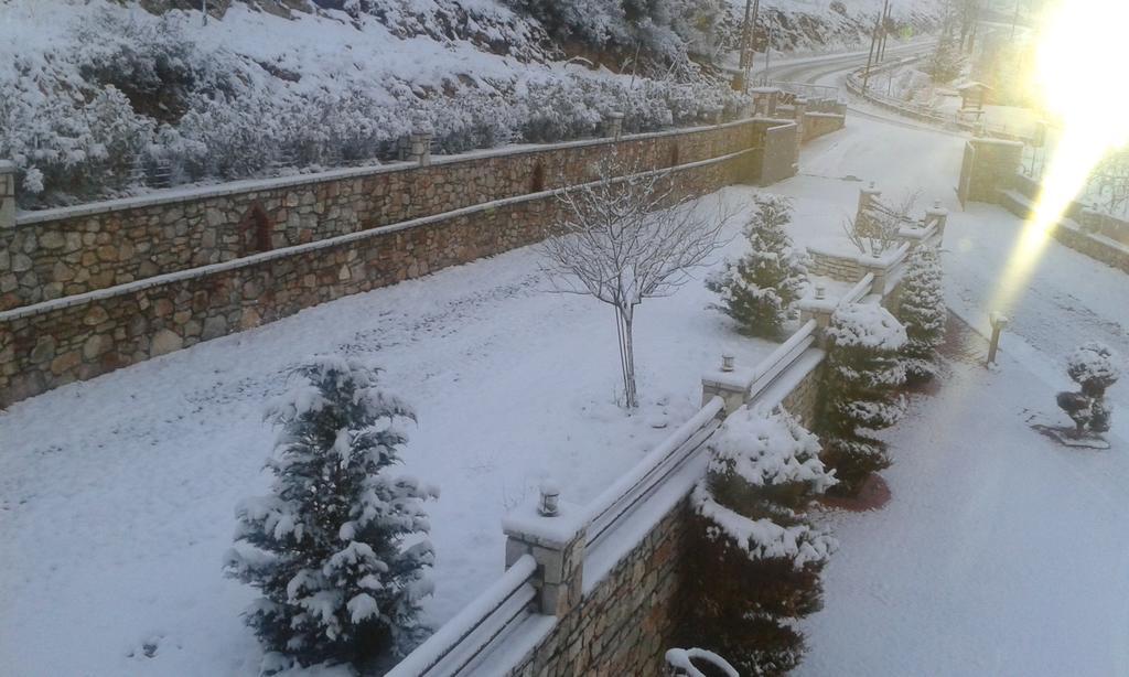 Ariadni Kalavryta Bagian luar foto
