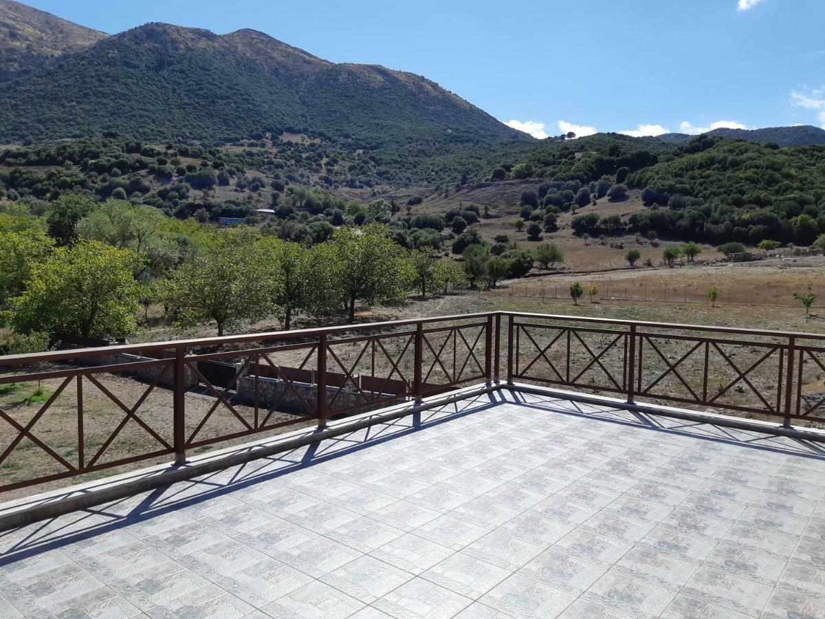 Ariadni Kalavryta Bagian luar foto