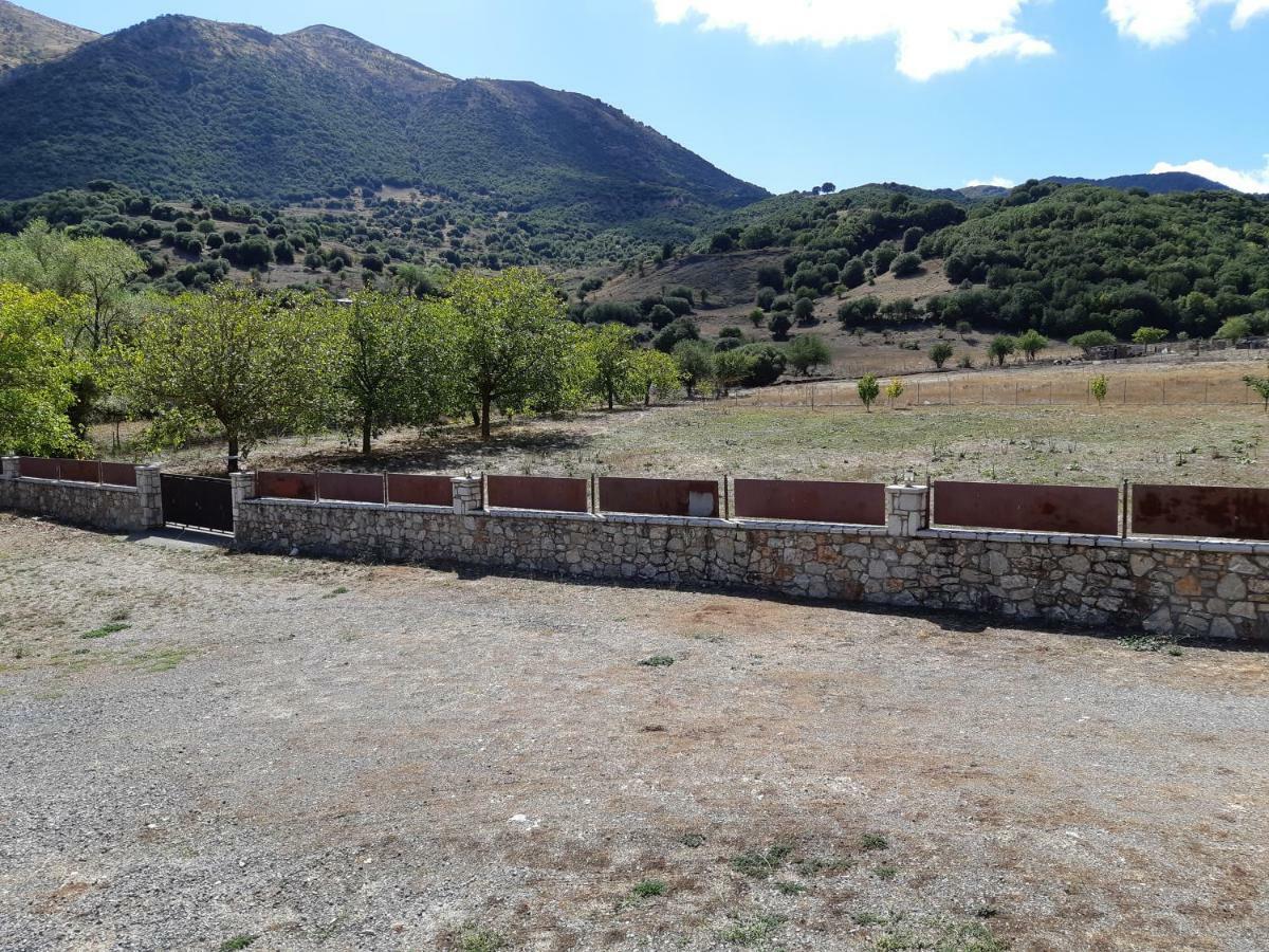 Ariadni Kalavryta Bagian luar foto